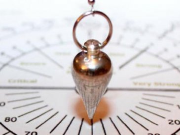 MESA RADIÔNICA QUÂNTICA PARA PROTEÇÃO E EQUILÍBRIO PSÍQUICO